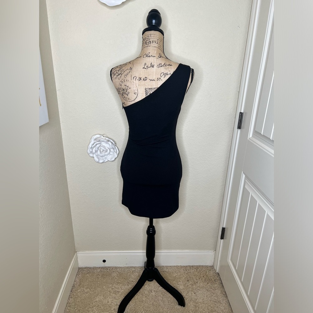 NTM: DO+BE One Shoulder Bodycon Cut Out w/ Metallic Chains Black Mini Dress Sz S - Picture 8 of 16